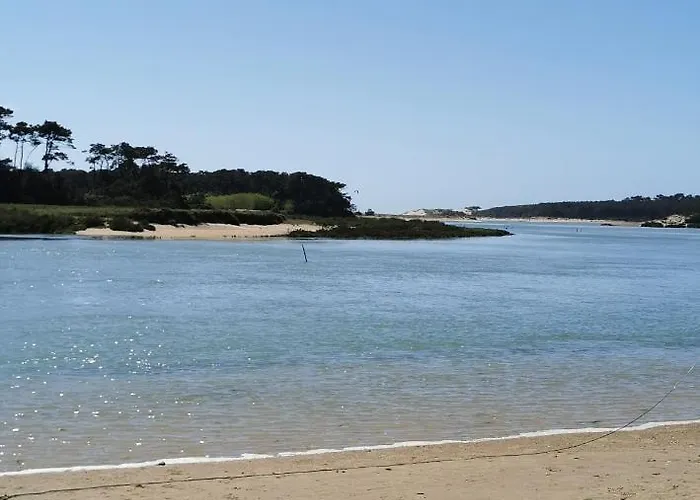 L'essentiel - 85 Hébergement de vacances *